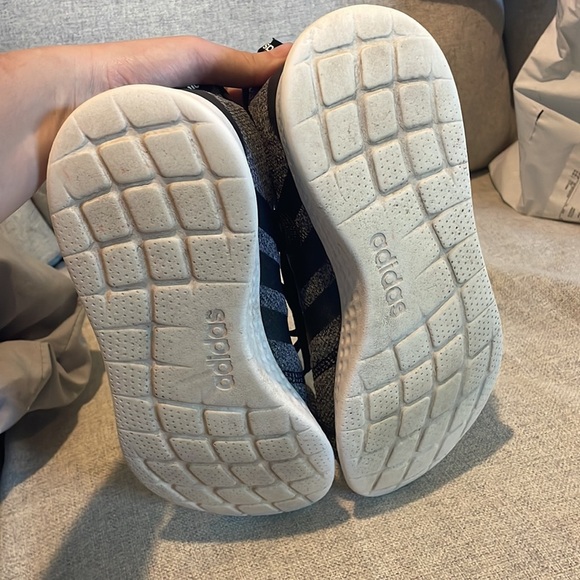 Adidas women’s runners - Picture 3 of 4